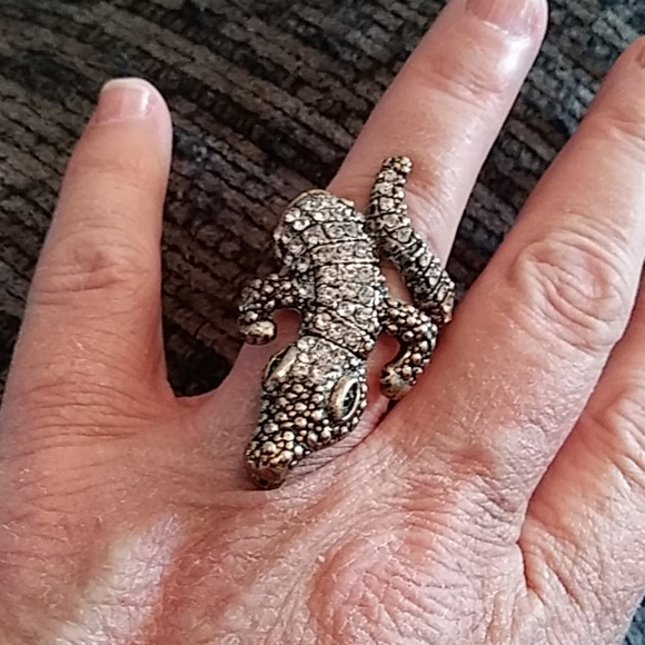 Ring - Picture 6 of 7